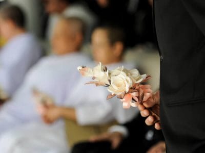 Hand hold wood cremation flower, for funeral